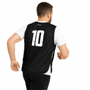Casaca deportiva negra 1.2